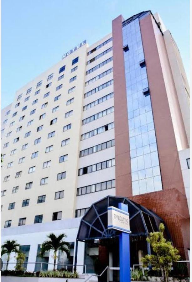 Loft No Condominio Celita Franca Executive Aparthotel 페이라 데 산타나 외부 사진